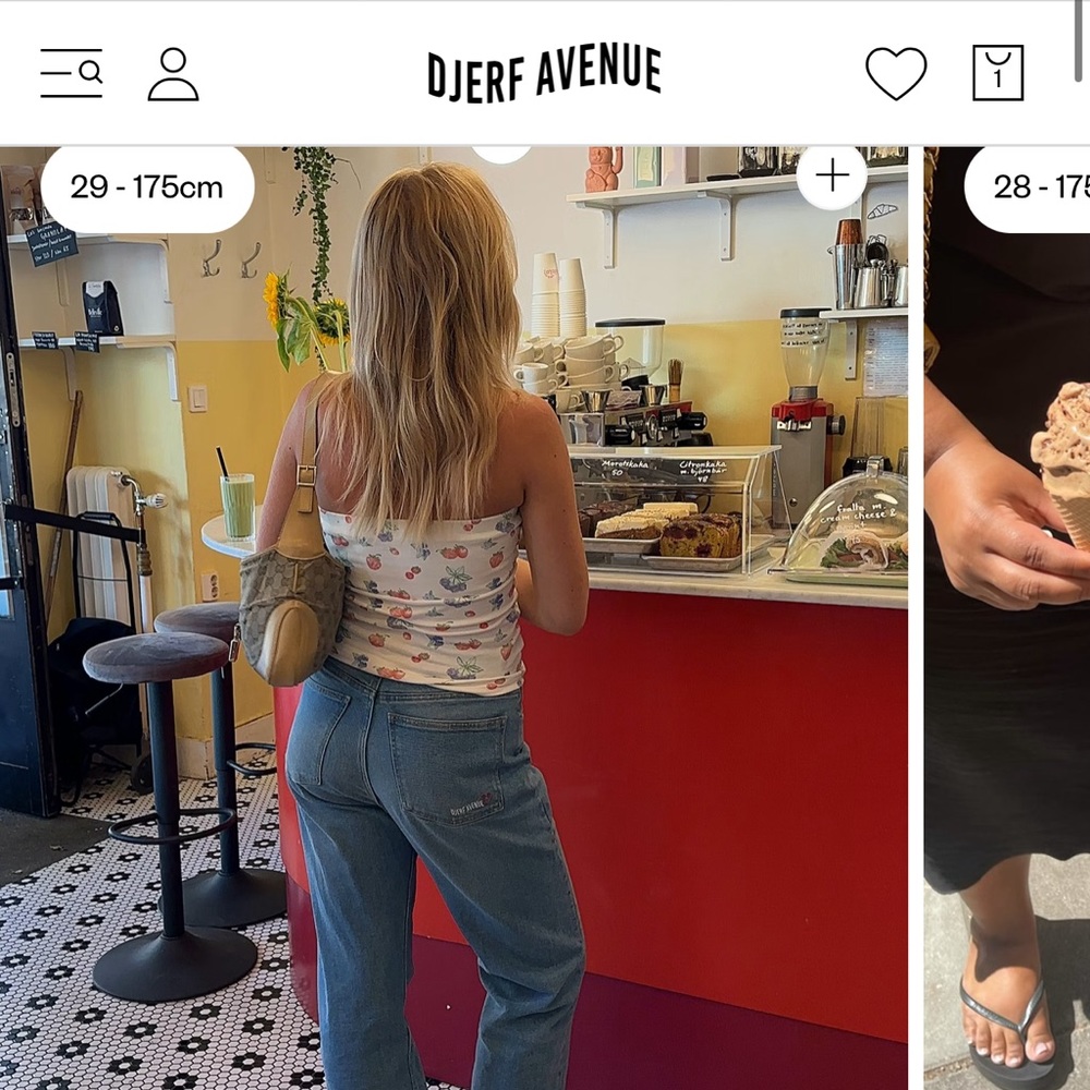 Like new Djerf Avenue straight blue jeans